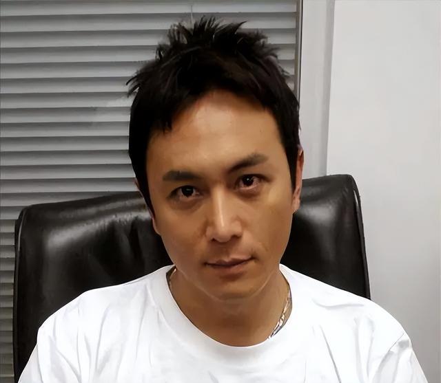 子无一亲生“老实人”赵擎如今苦尽甘来凯发k8入口被前妻骗走5千万6个孩(图15)