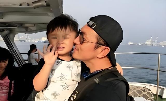 子无一亲生“老实人”赵擎如今苦尽甘来凯发k8入口被前妻骗走5千万6个孩(图13)